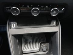 ë-C4 Limousine Feel 136 ë-C4 Limousine Feel 136