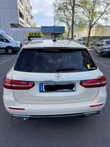 Mercedes-Benz E 220 d T Autom. - - Mercedes-Benz E 220: Beige
