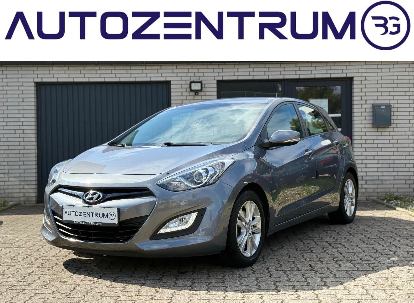 Hyundai i30 1.4  /LEDER/KLIMA/SHZ/PDC/Allwetter/TüvNEU