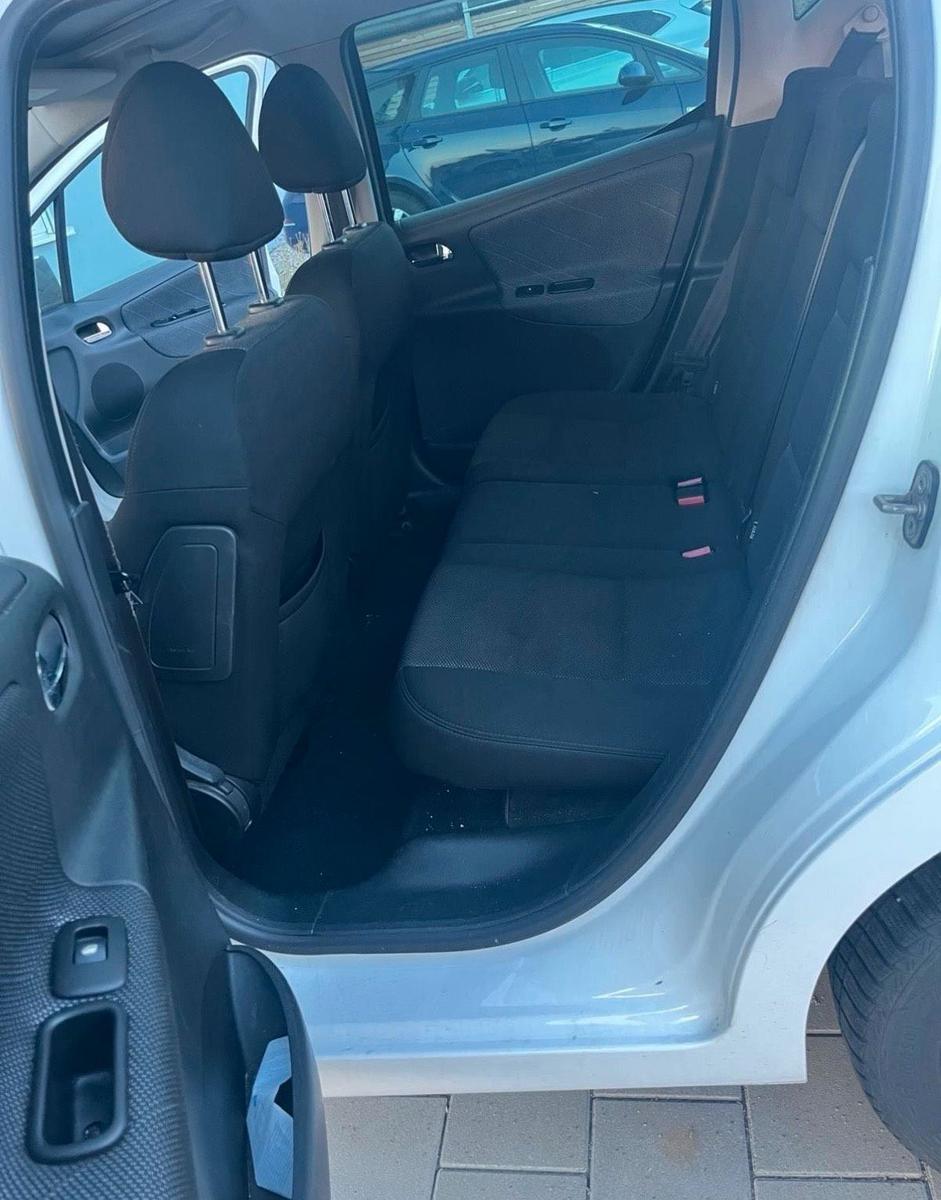 Peugeot 207 2008 — photo 7