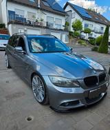 BMW 330d xDrive Touring*Keyless Go*Schaltgetriebe* - BMW 330 aus 2009: 330xd
