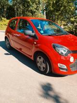 Renault Twingo Expression 1.2 LEV 16V 75 eco2 Expression - Renault Twingo aus 2012 mit Benzin-Antrieb: Kleinwagen, 1.2