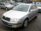Skoda Octavia 1.6*Automatik*Klima*Navi*PDC*Top* - Skoda Octavia mit Benzin-Antrieb: Limousine, 1.6