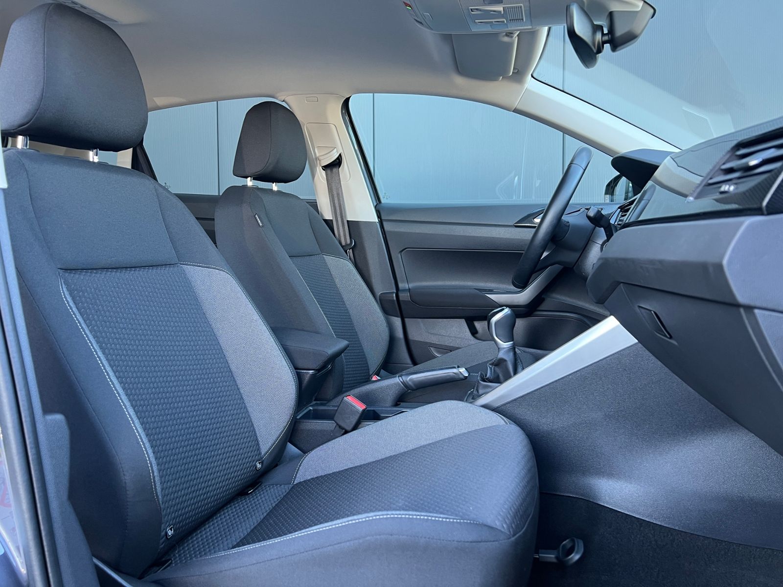 Fahrzeugabbildung Volkswagen Polo 1.0 TSI Life *AppConnect, Sitzheizung, ACC*