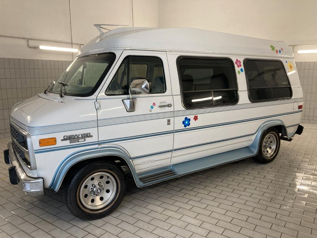 Chevrolet Chevy Van