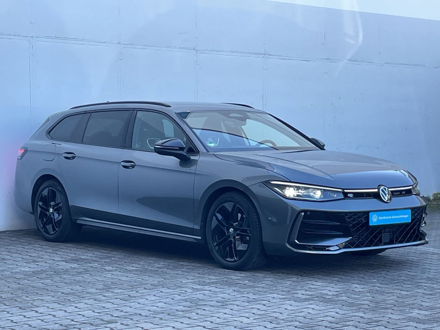 Passat 2.0 TDI R-Line AHK/Kamera/Keyless/Matrix/