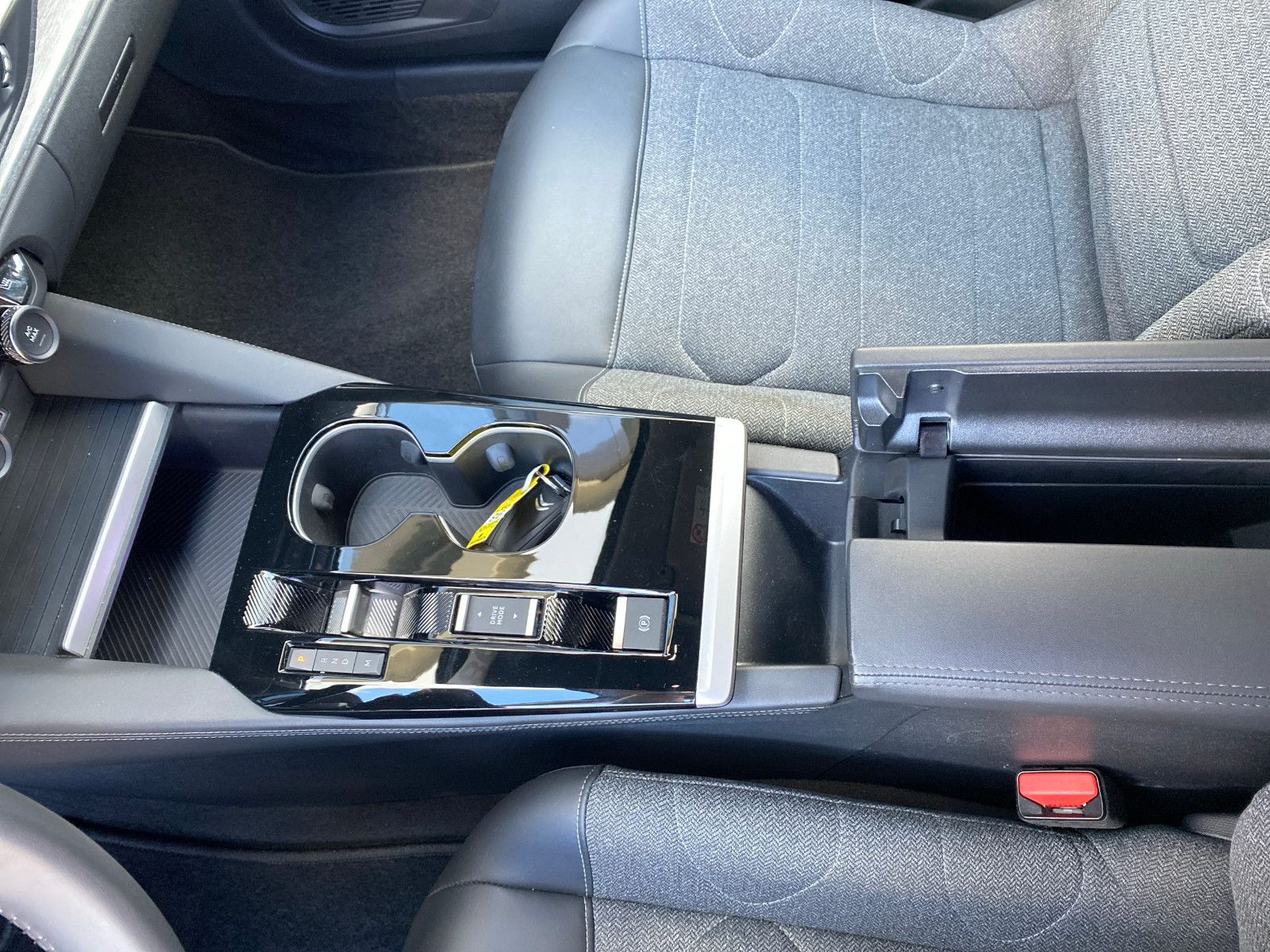 Fahrzeugabbildung Citroën C5 X 130 Automatik FEEL PACK *ACC*Navi*19Zoll*