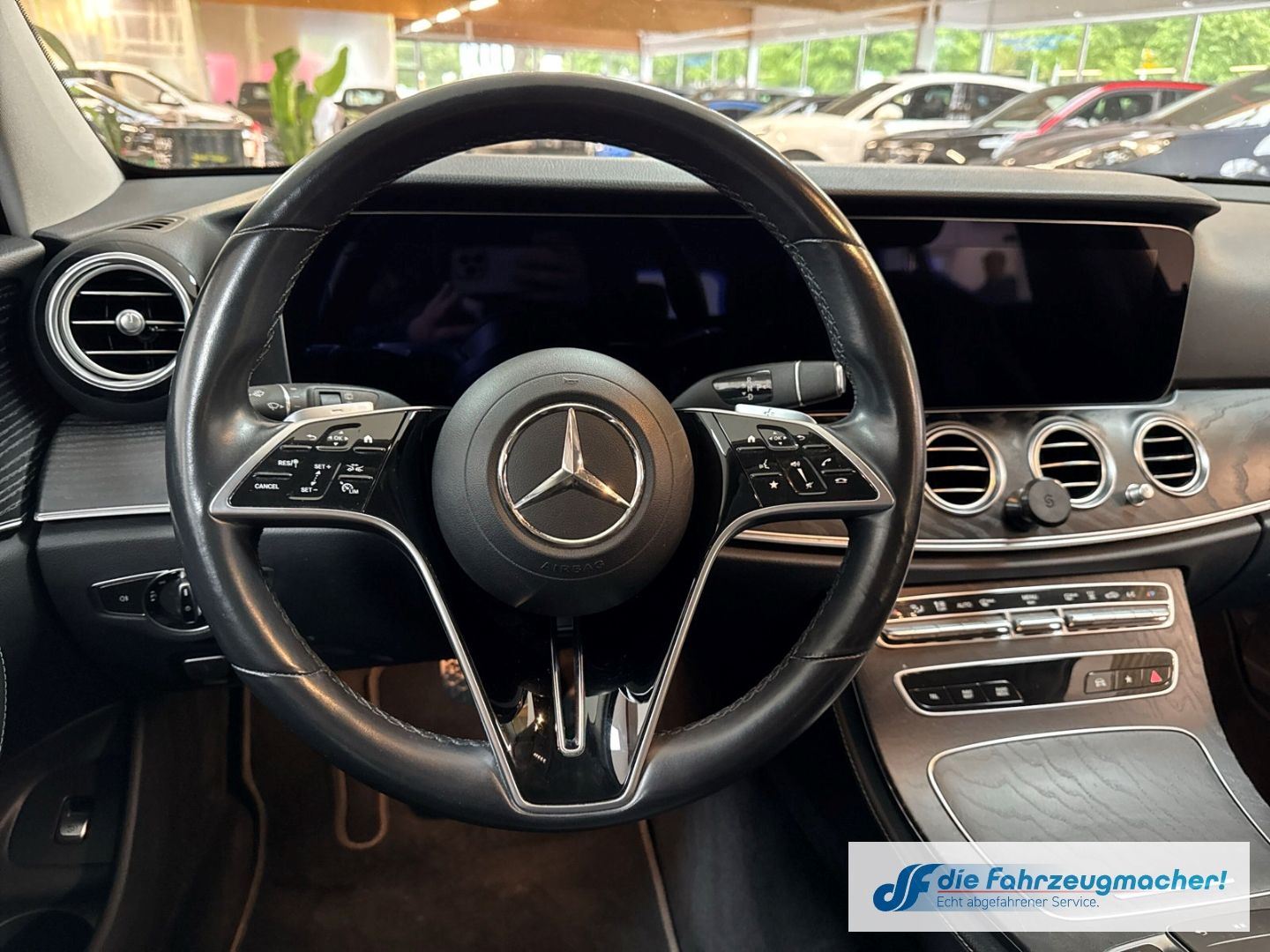 Fahrzeugabbildung Mercedes-Benz E 300 300de HUD AHK-klappbar Digitales Cockpit L