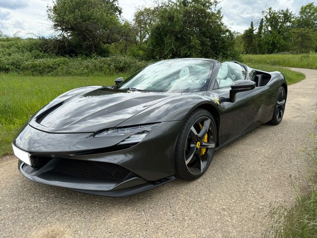 FERRARI SF90