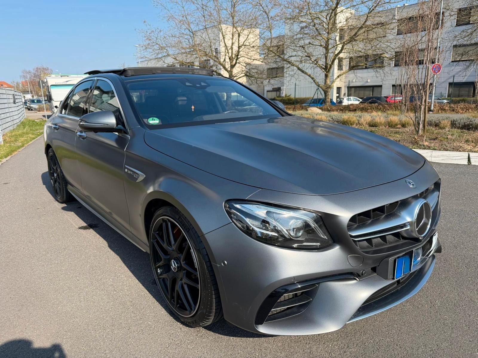 Mercedes-Benz E 63 S AMG*VOLL*BURMESTER*PANO*