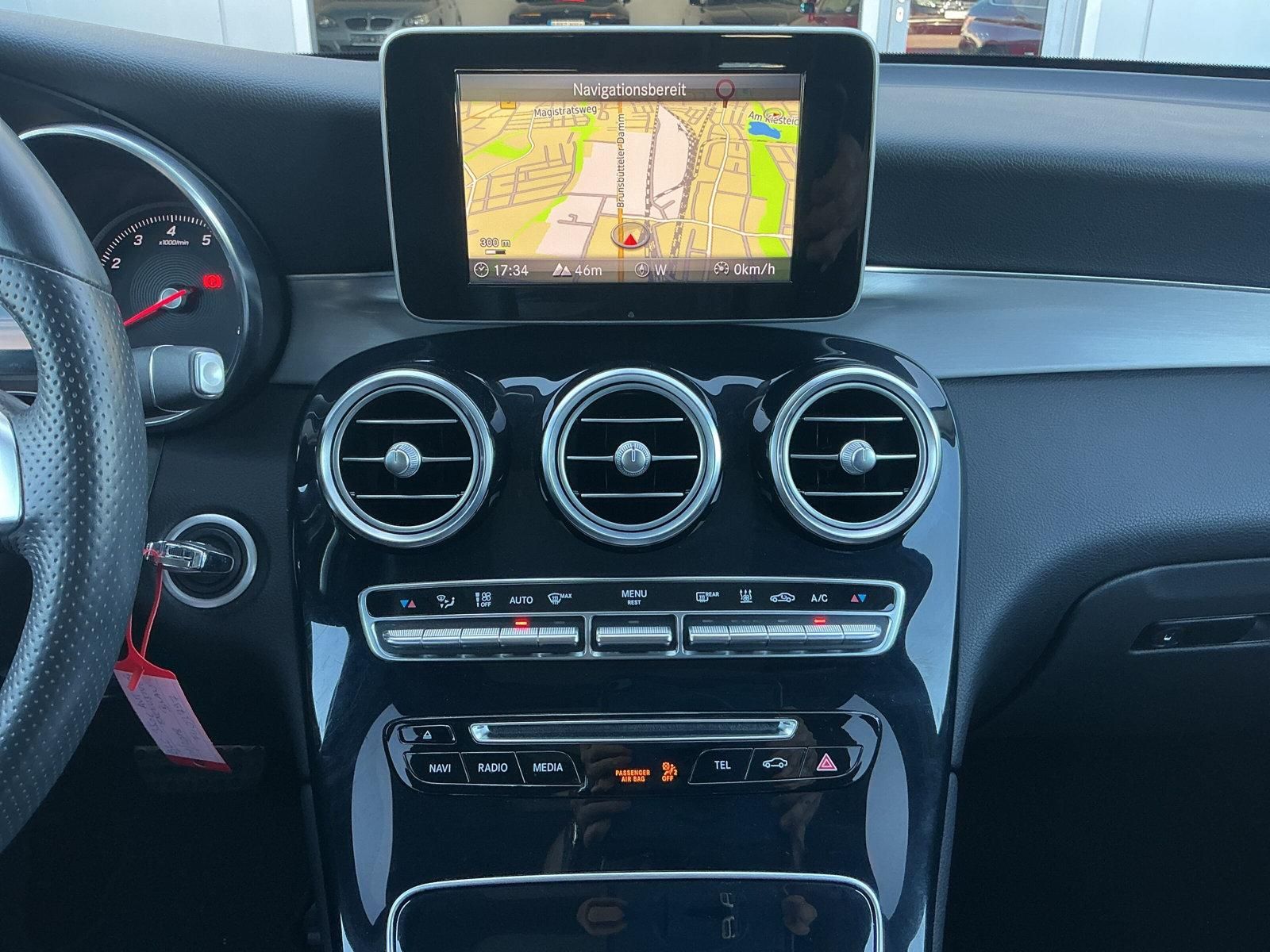 Mercedes-Benz GLC 350e AUT 4x4 Exclusive LED PANO Apple&Andro foto 17