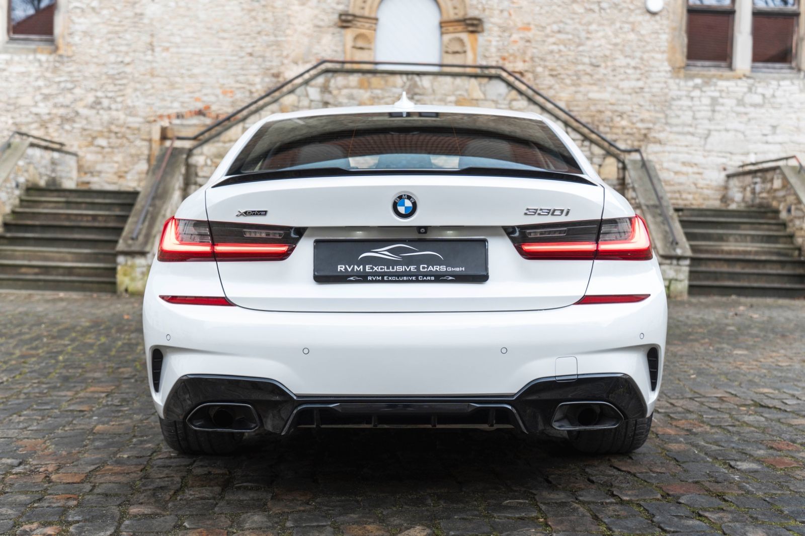 Fahrzeugabbildung BMW 330iX M-Performance HIFI KAM LED NAV CARPLAY