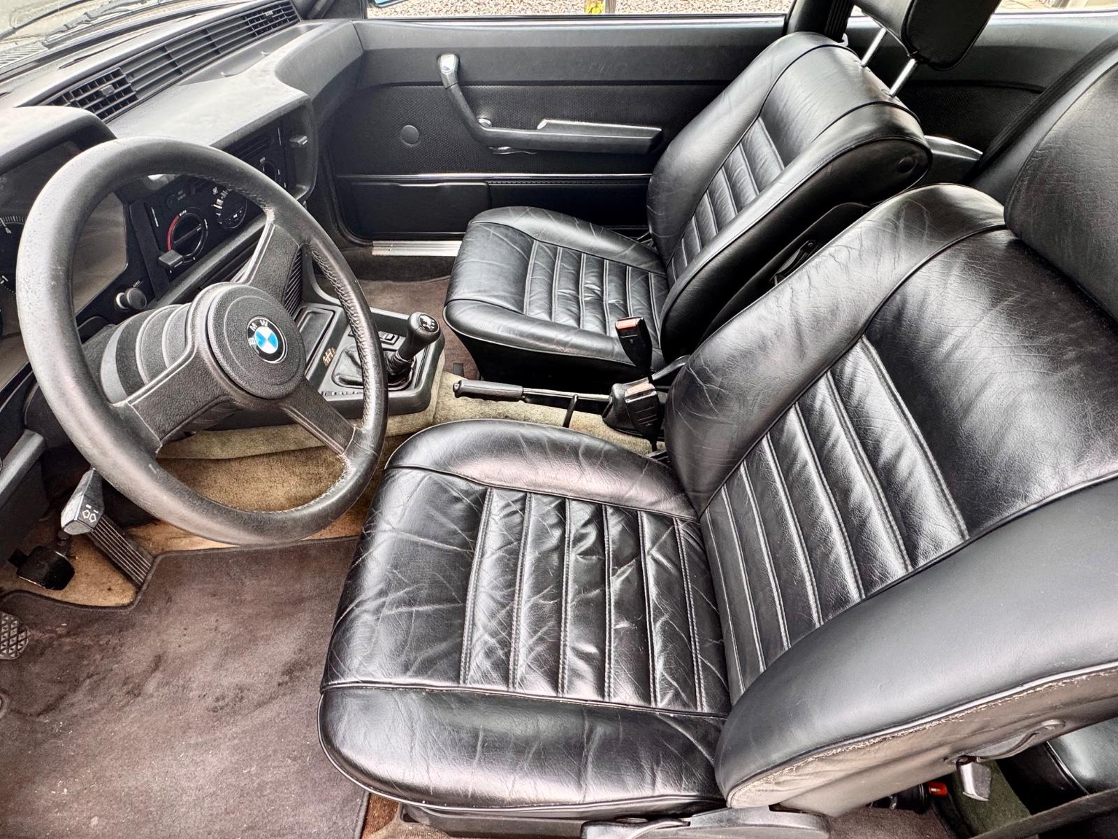BMW Série 635 CSI E24 218ch - BVM 5 Raports - Imatriculation H - CT récent - Entretien complet
