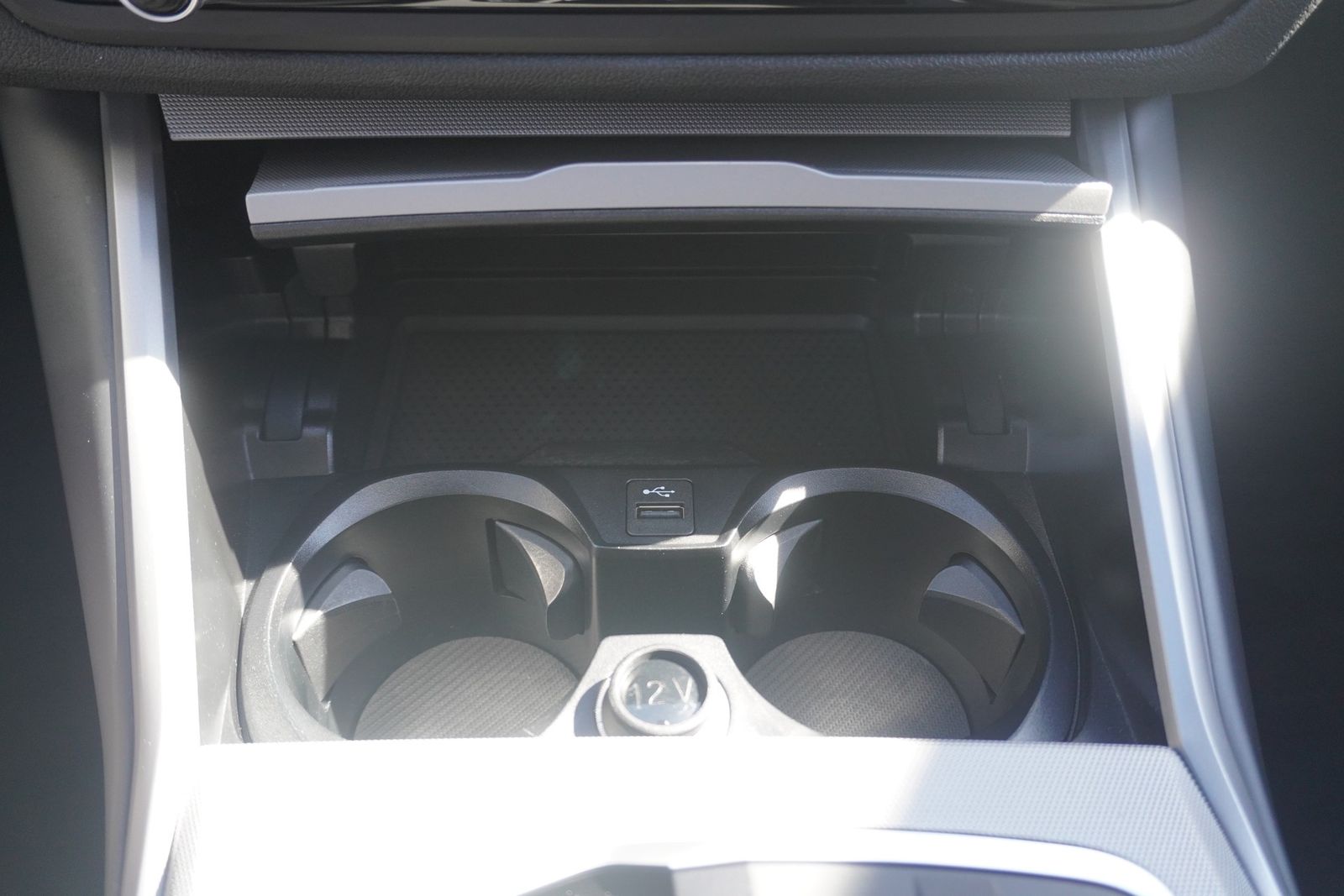 BMW 320e Touring Aut. LED Navi AHK ACC Android Apple foto 22