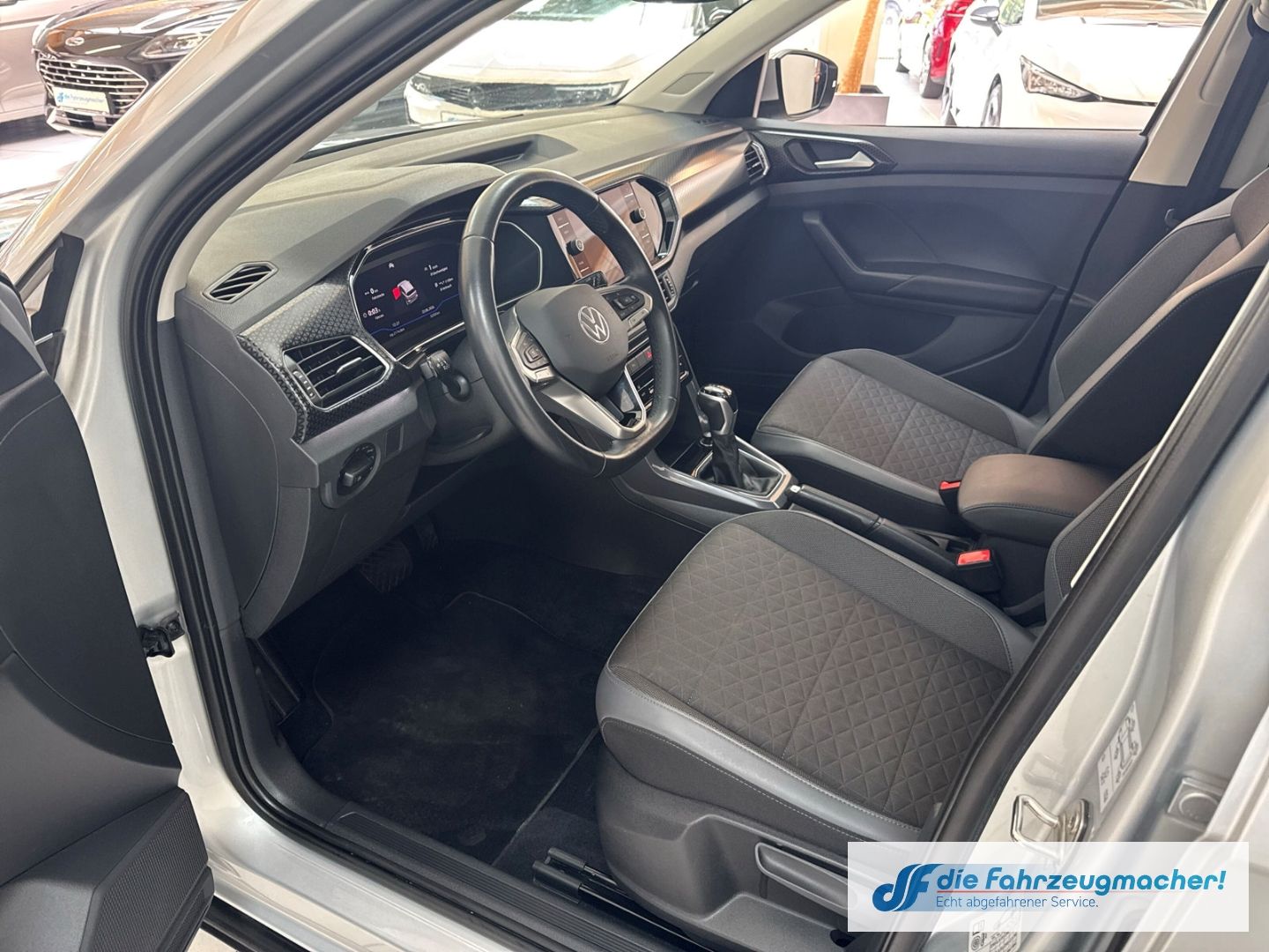 Fahrzeugabbildung Volkswagen T-Cross Style Navi Digitales Cockpit LED Dyn. Ku