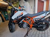 KTM 990 SUPERMOTO - KTM 990 SUPERMOTO