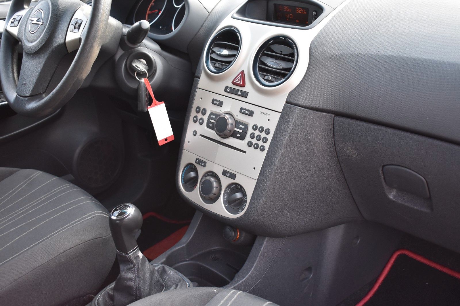 Fahrzeugabbildung Opel Corsa D Edition KLIMA