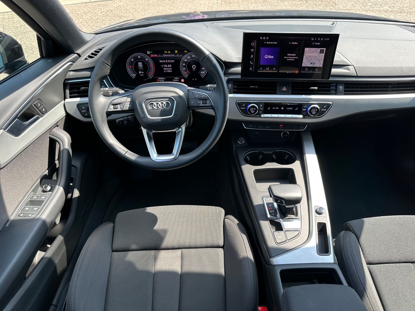 Fahrzeugabbildung Audi A4 Avant 40 TDI S line S-Tron Pano/Navi/GRA/LED