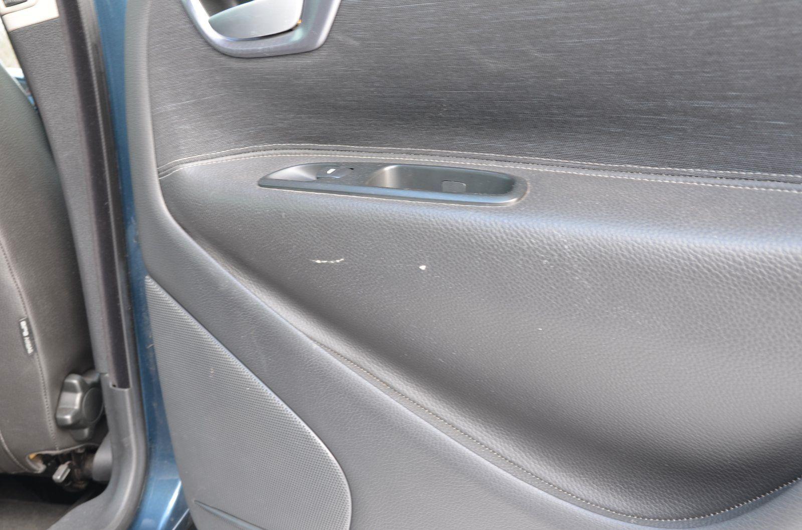 Volvo V70 2004 — photo 14