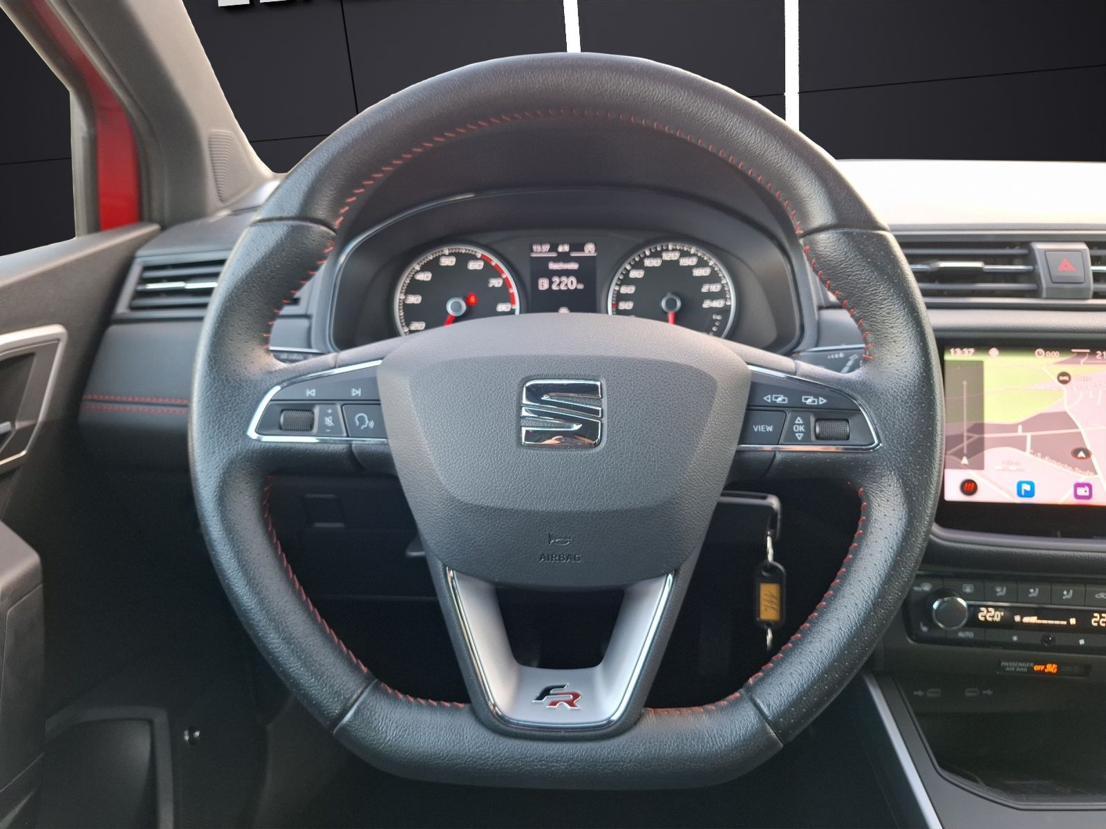 Fahrzeugabbildung SEAT Arona TSI FR-Line Beats LED AHK Navi GRA RFK SH