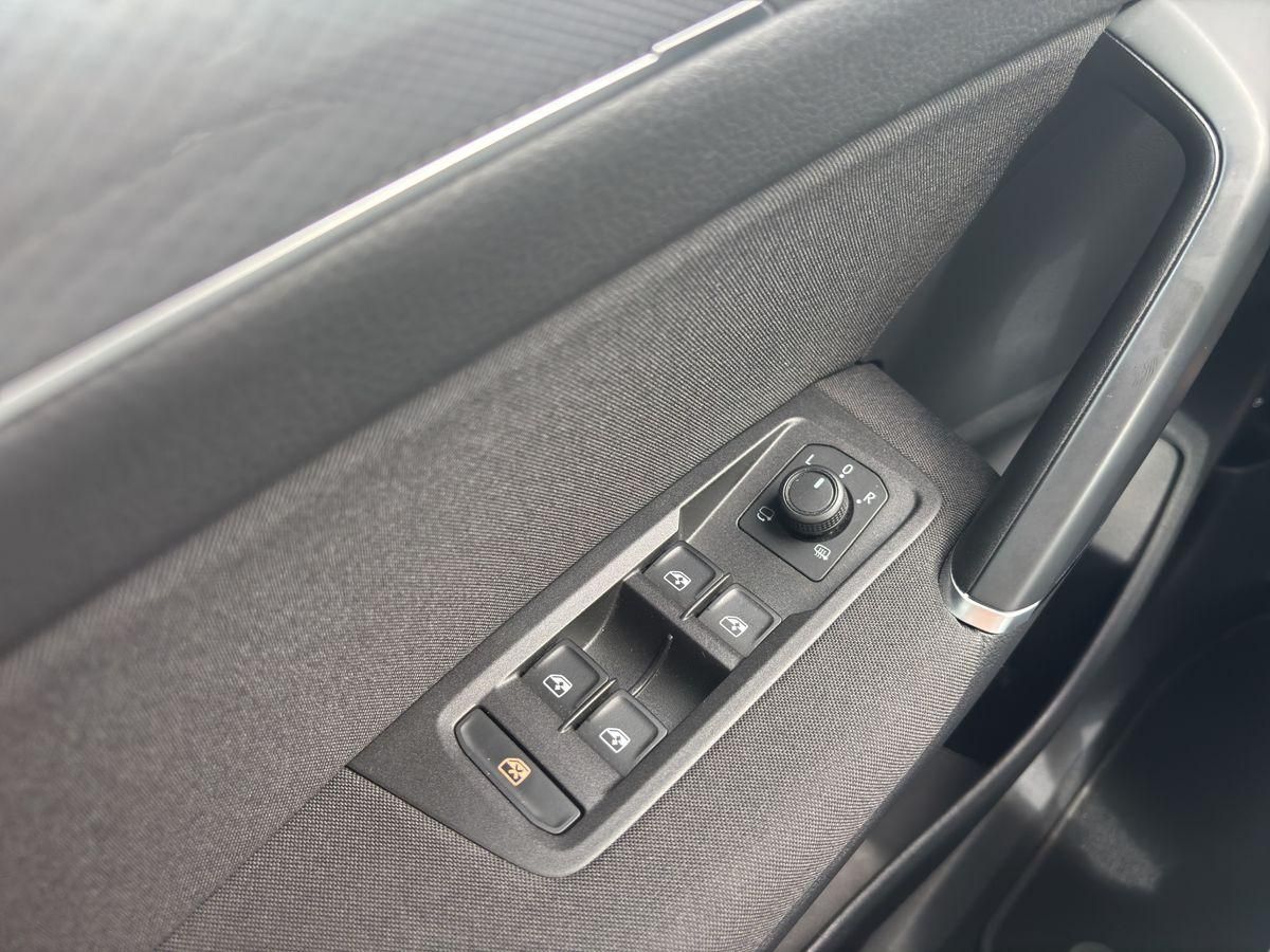 Touran Active 1.5 16V TSI DSG AHK LED NAVI