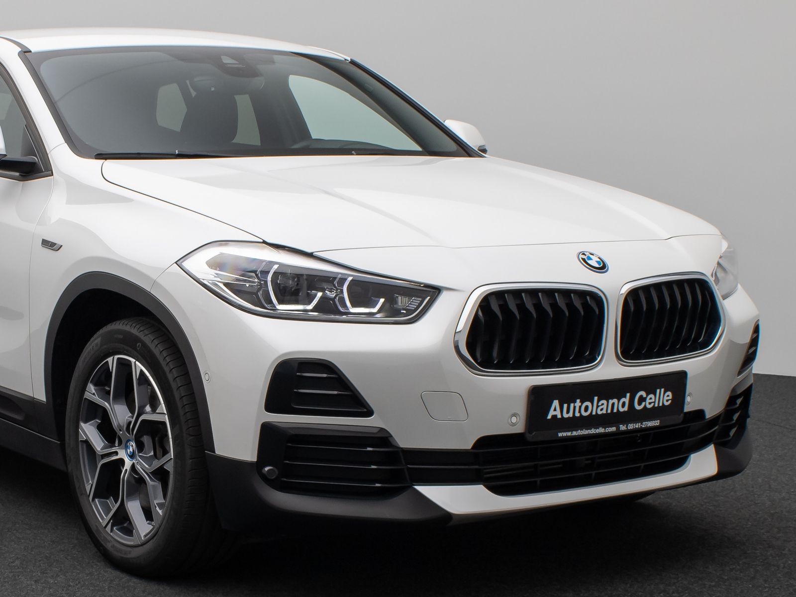 Fahrzeugabbildung BMW X2 xD25e Kamera DAB HiFi Navi Komfort Sport LED
