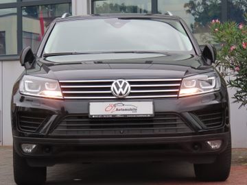 Volkswagen Touareg - 2
