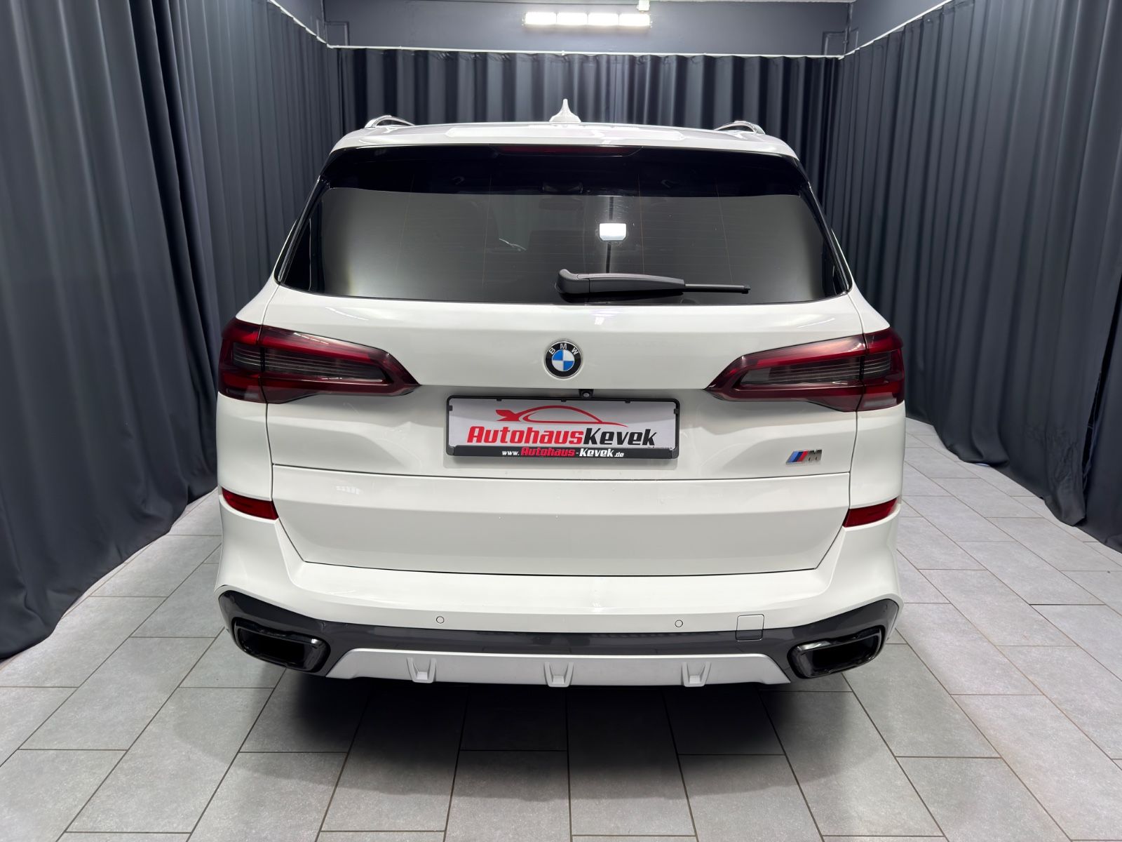 Fahrzeugabbildung BMW X5 xDrive 30d M SPORT|PANORAMA|NAVI|LED|21 ZOLL|