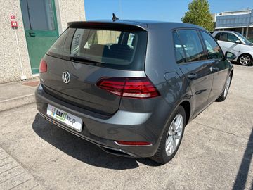 Volkswagen Golf - 4