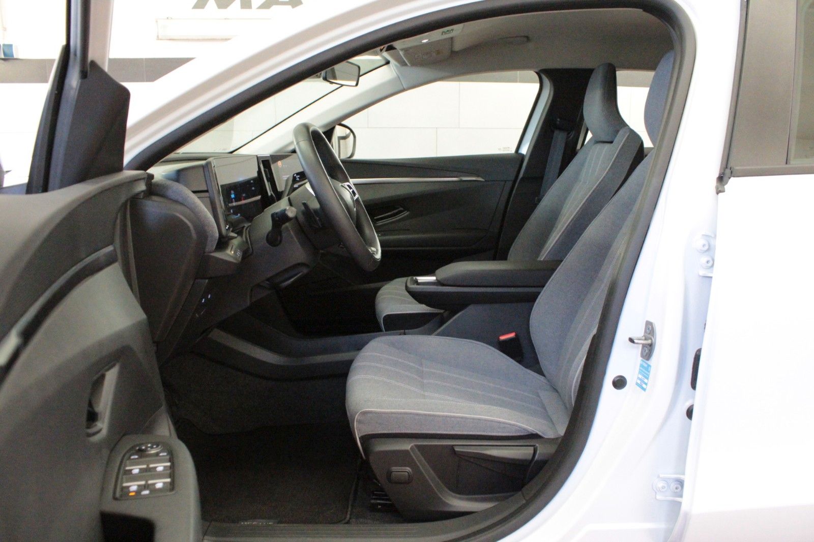 Fahrzeugabbildung Renault Megane E-Tech Electric Equilibre  boost charge