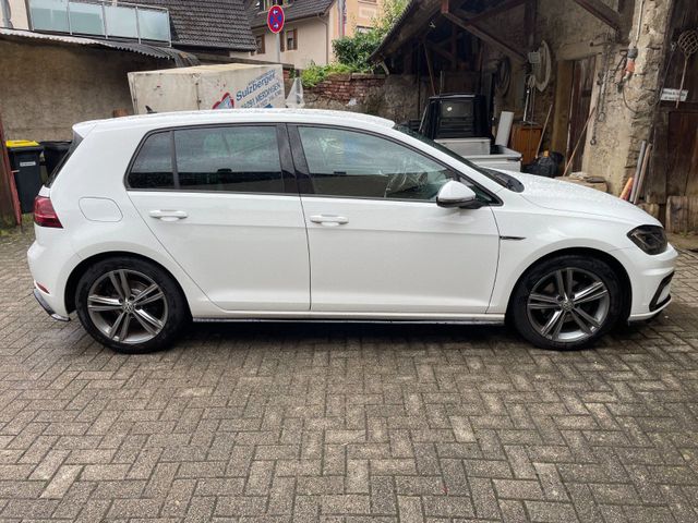 Volkswagen VW Golf VII 1.5TSI CAM SHZ LED R-LINE