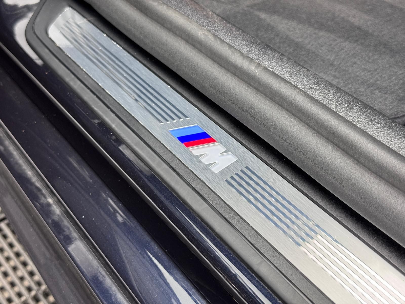 Fahrzeugabbildung BMW 520d M-PAKET/ACC/PANO/HUD/DA+/KEYL/LED/R-CAM/DAB