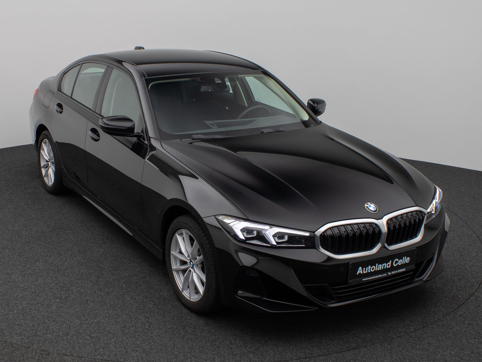 Fahrzeugabbildung BMW 318i DAB PDC Widscreen Geschwindigkeitsreg LED