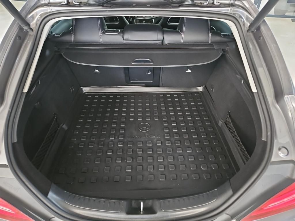 Fahrzeugabbildung Mercedes-Benz CLA 200 SB Progressive Pano Navi KAM LED Sound