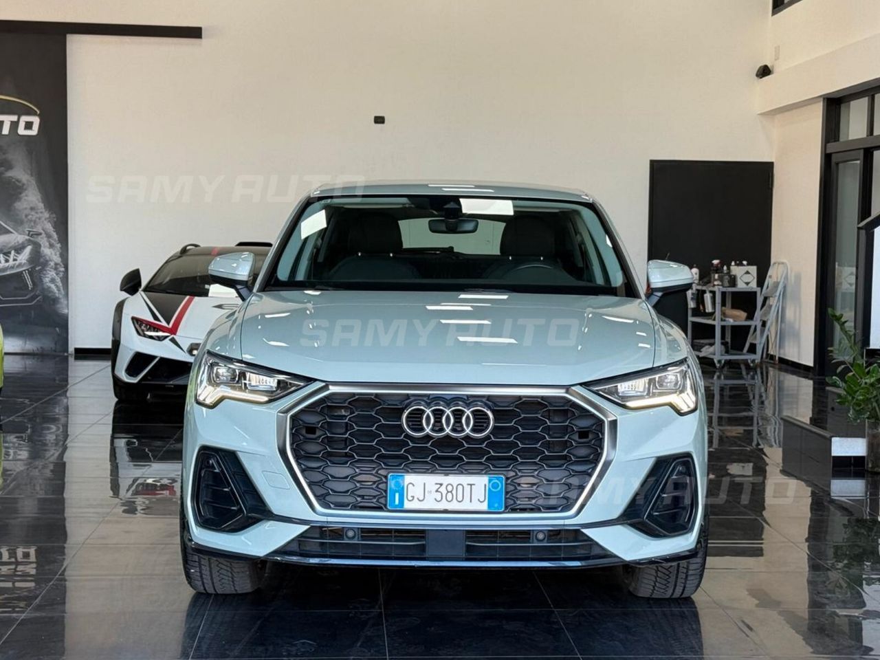 Audi Q3 35 TDI S tronic Business imagem 3