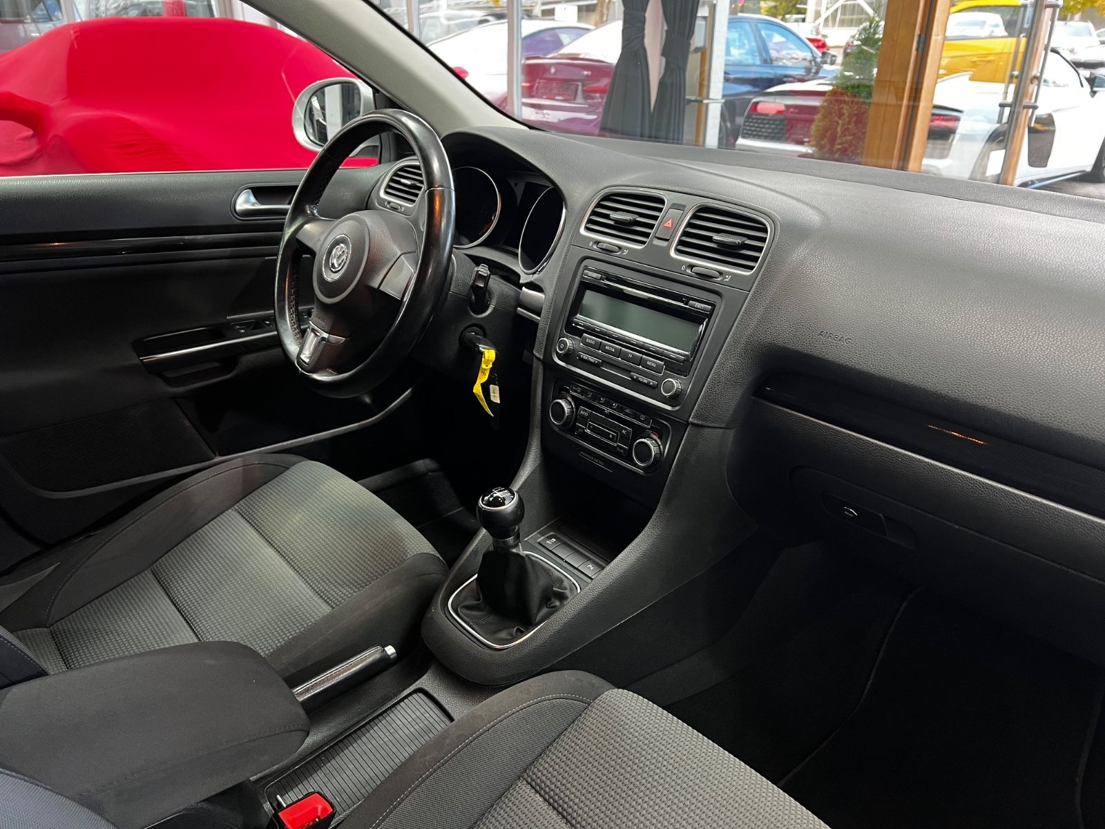 Fahrzeugabbildung Volkswagen Golf VI Variant 1.6 TDI Comfortline*TÜV 02/2026*