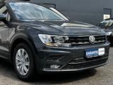 Volkswagen Tiguan BMT/Start-Stopp Panorama/ PDC/ 1. Hand/ - Volkswagen Tiguan mit Diesel-Antrieb: Grau
