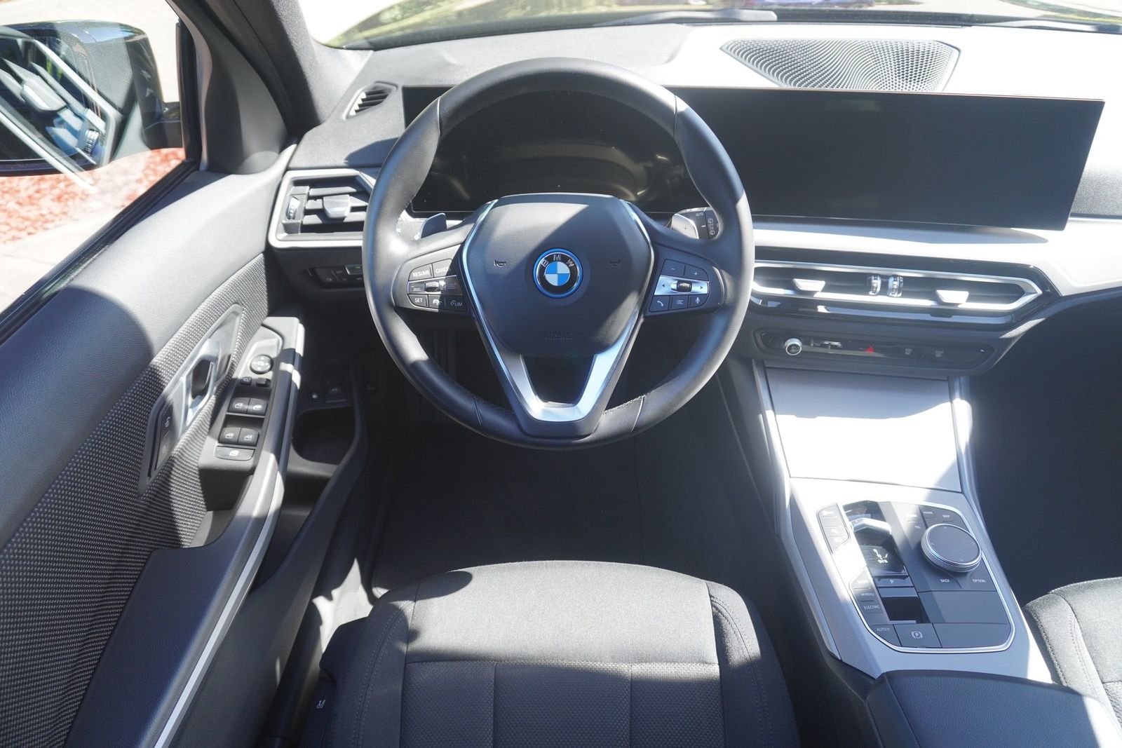 BMW 320e Touring Aut. LED Navi AHK ACC Android Apple foto 9