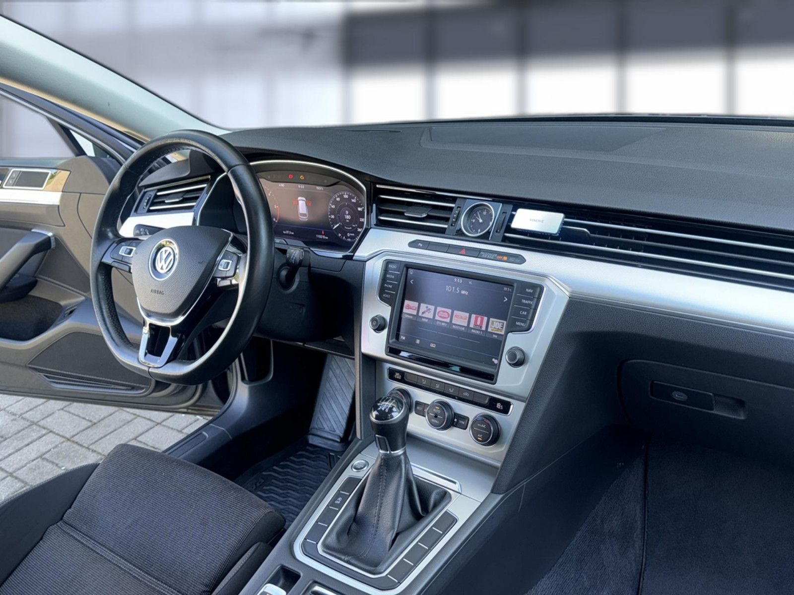 Fahrzeugabbildung Volkswagen Passat Variant  2.0 TDI / unfallfrei