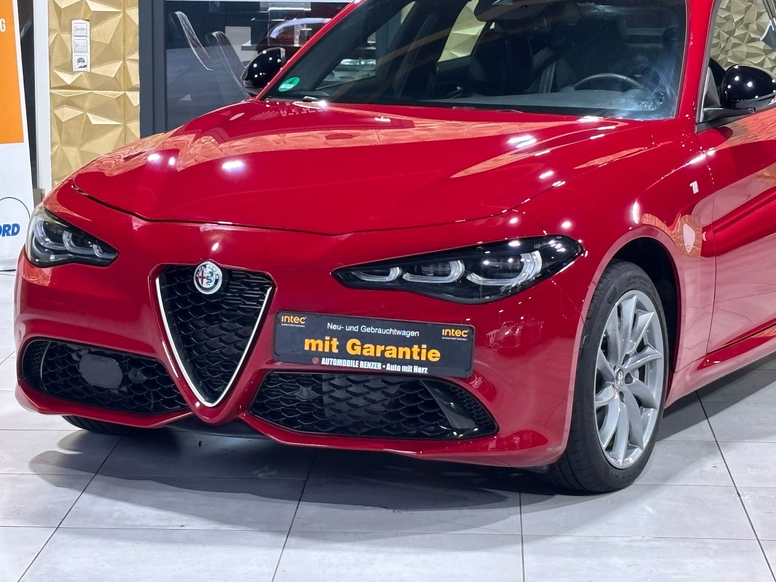 Fahrzeugabbildung Alfa Romeo Giulia Ti Q4/MEMORY/ACC/NAVI/KAMERA/SHZ
