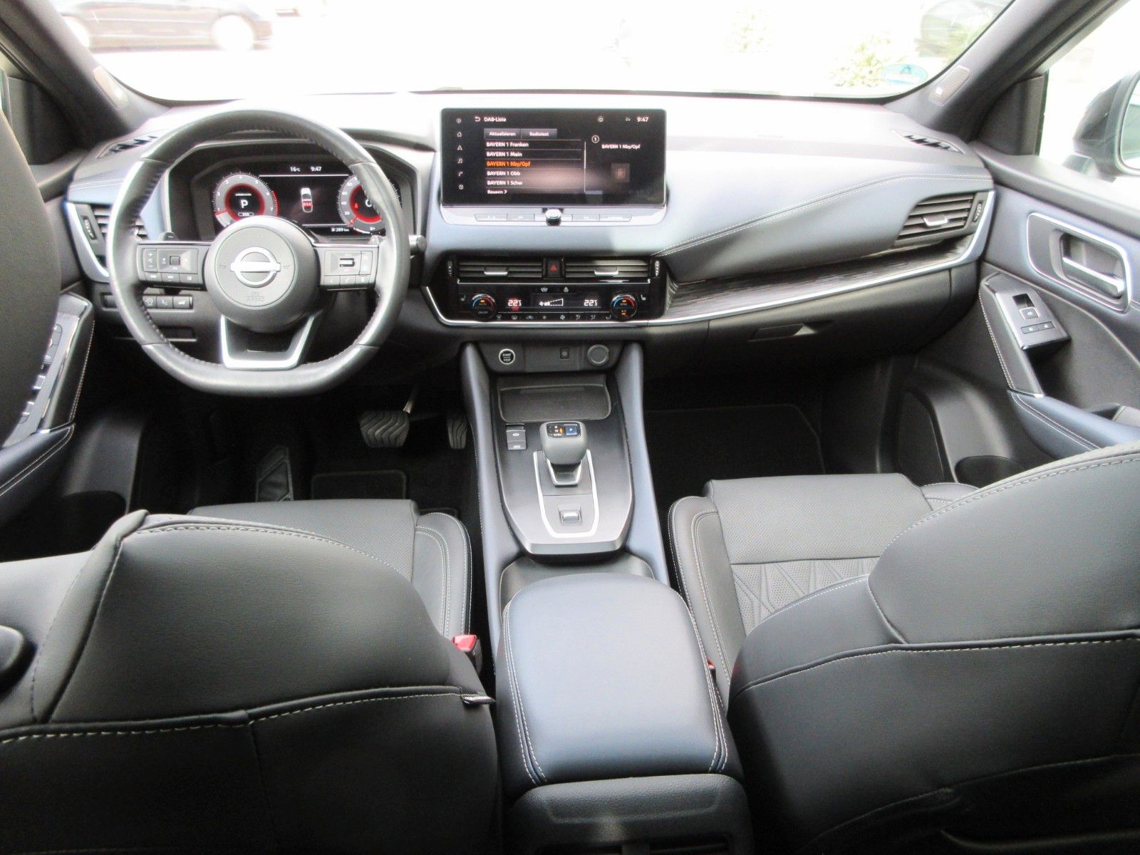 Fahrzeugabbildung Nissan Qashqai 1.3 Xtronic Automatik | Tekna+