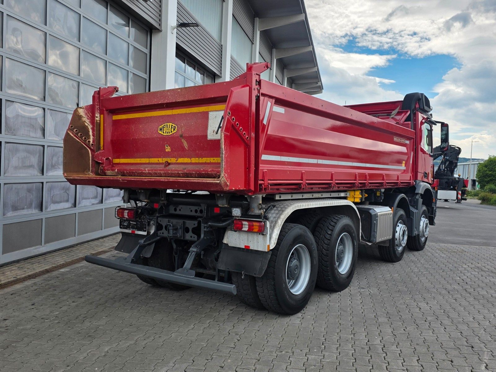 Fahrzeugabbildung Mercedes-Benz Arocs 4145 K 8x4 Meiller Bordmatik PPC