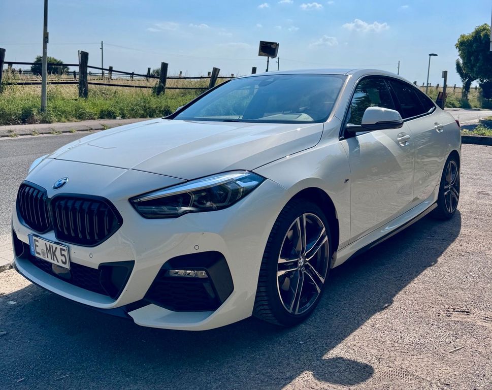 Image of BMW 218