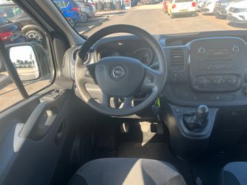 Opel Vivaro - 8