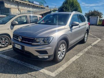 Volkswagen Tiguan - 2