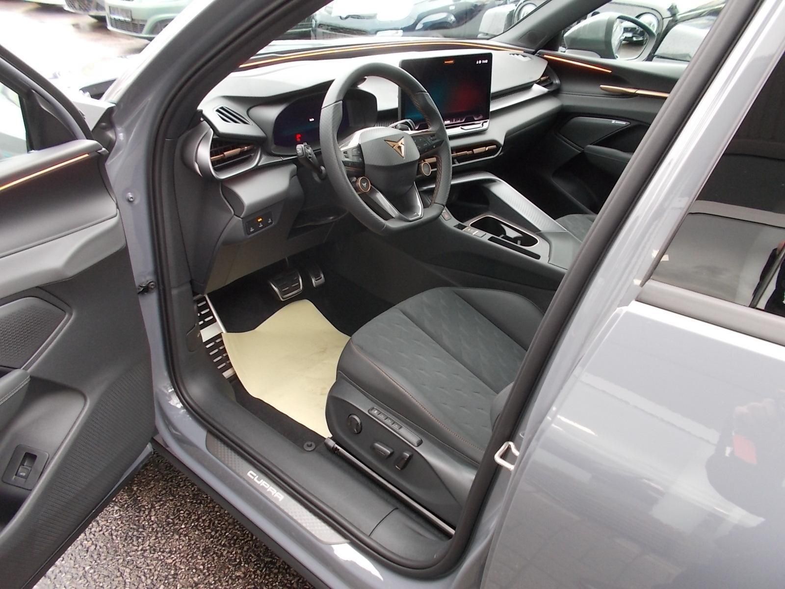 Fahrzeugabbildung CUPRA Terramar VZ 2.0 TSI 4Drive DSG