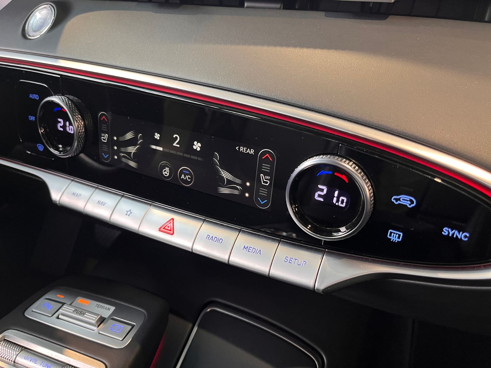 Fahrzeugabbildung Genesis GV70 Luxury KomfortP AWD PANO LEXICON