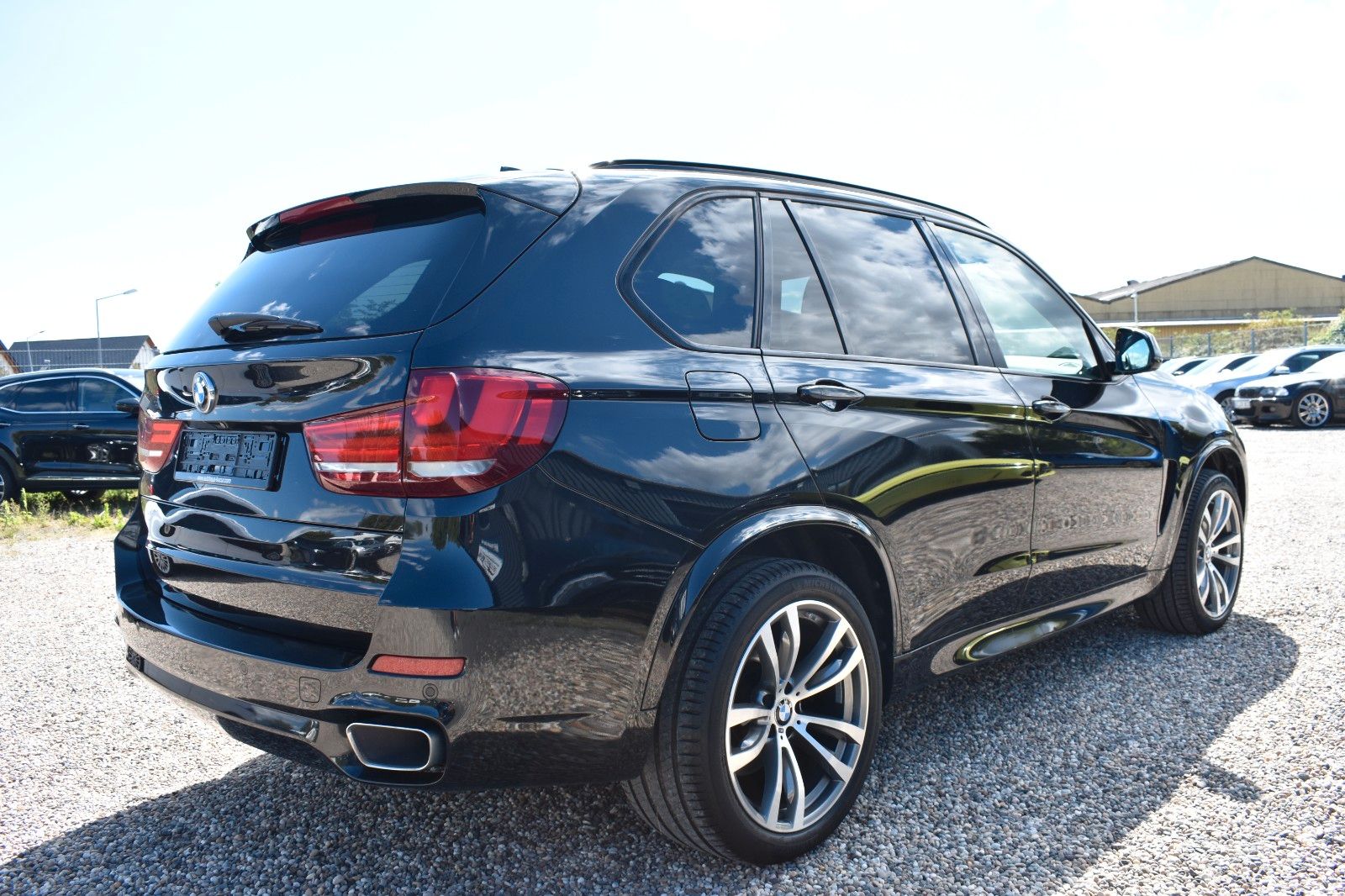 Fahrzeugabbildung BMW X5 40d xDrive M Sport Keyless Pano Kamera LedHUD