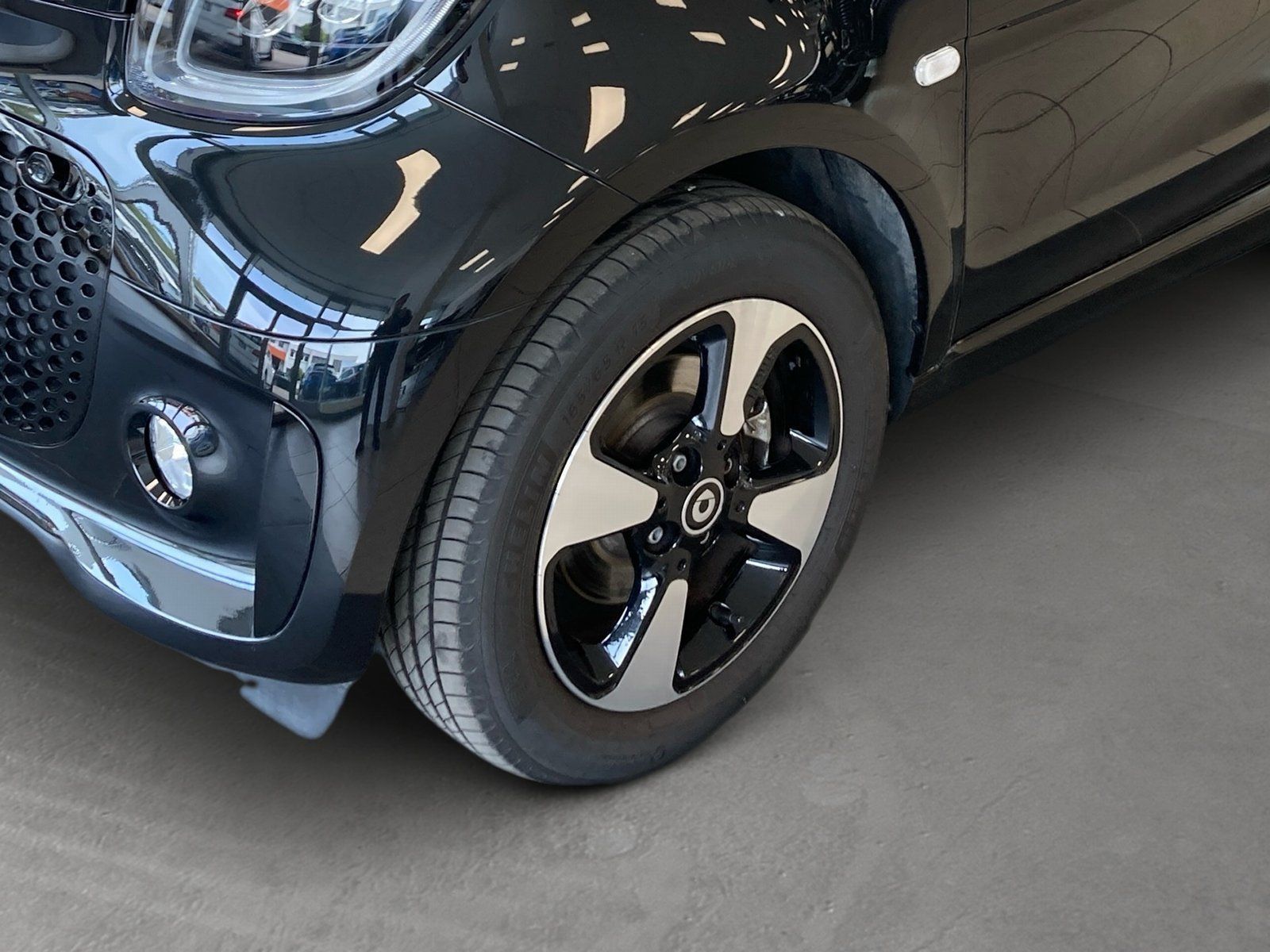 Fahrzeugabbildung Smart smart EQ cabrio Exclusive*Led*Kamera*22kW*CarPl*