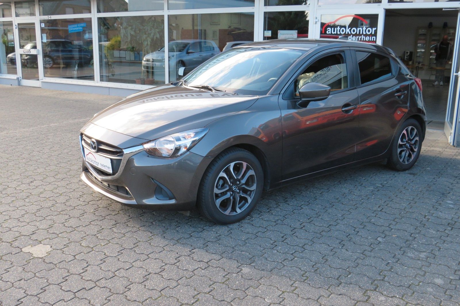 Fahrzeugabbildung Mazda KIZOKU KLIMA TELVOR PDC ALU SITZHEIZUNG u.v.m.
